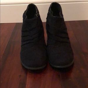 Black heeled booties